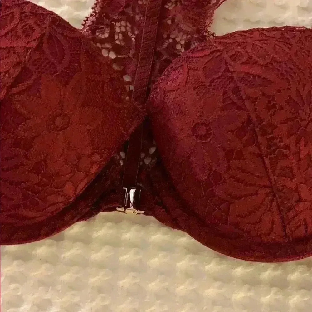 Auden - Picture 2 of 4